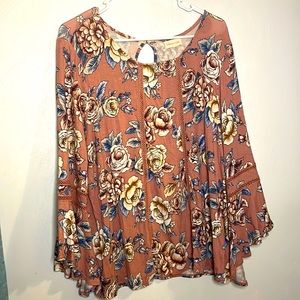 Boho floral bell sleeve top